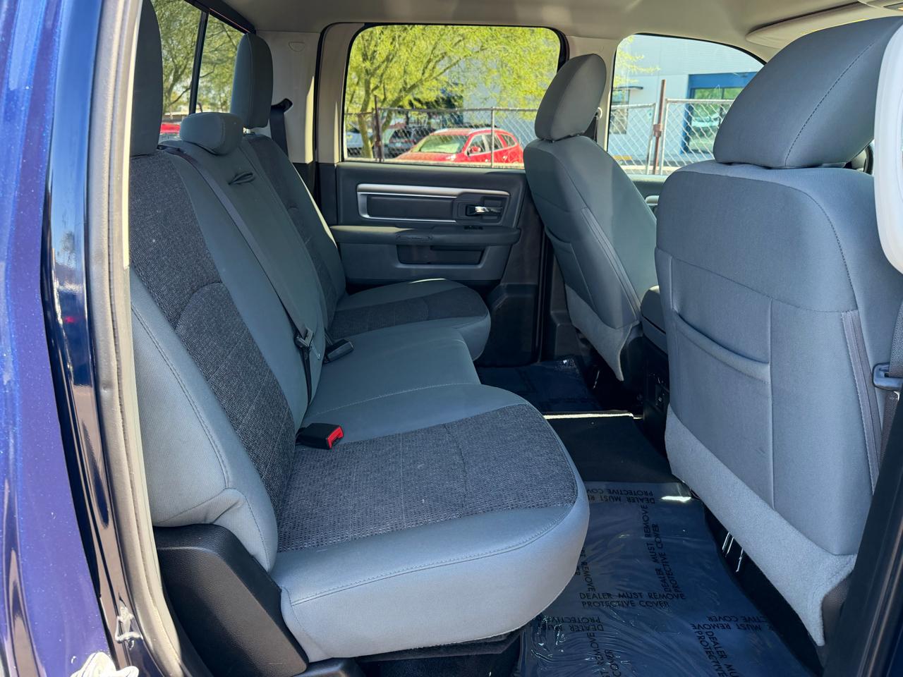 RAM 1500 4WD Crew Cab 140.5" Big Horn 2016