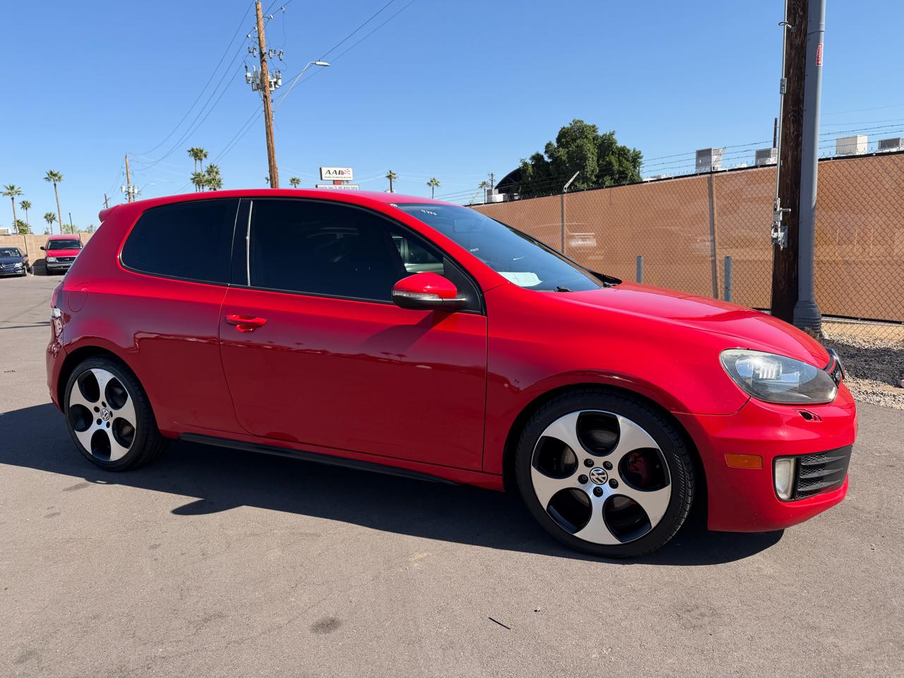 Volkswagen GTI 2-door 2012