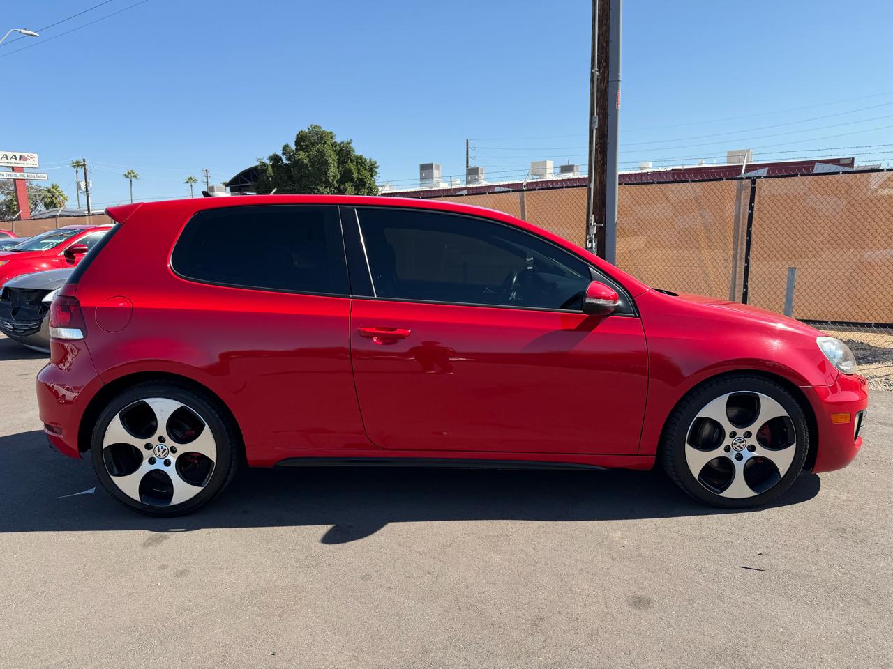 Volkswagen GTI 2-door 2012