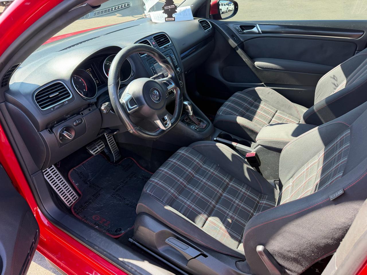 Volkswagen GTI 2-door 2012