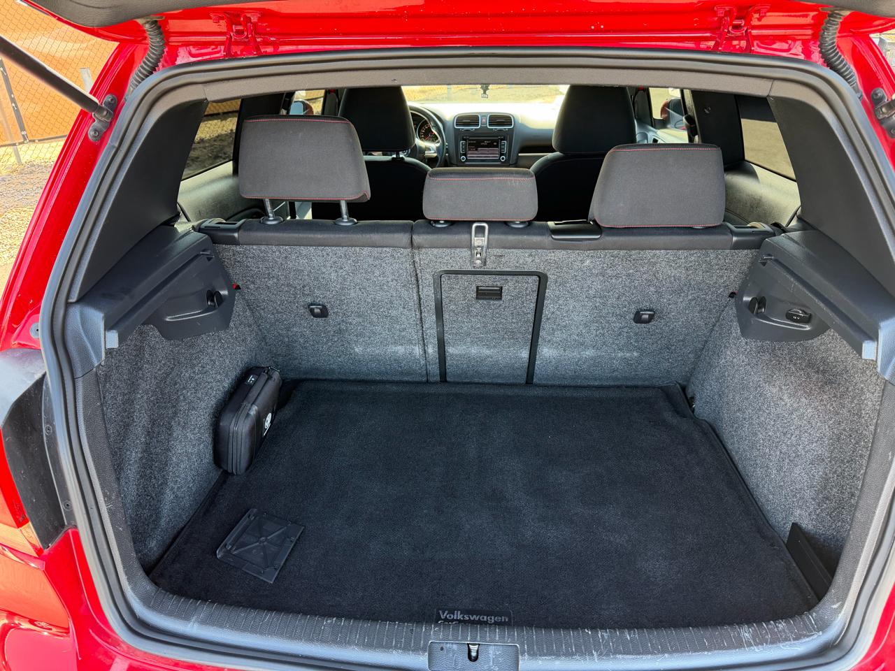 Volkswagen GTI 2-door 2012