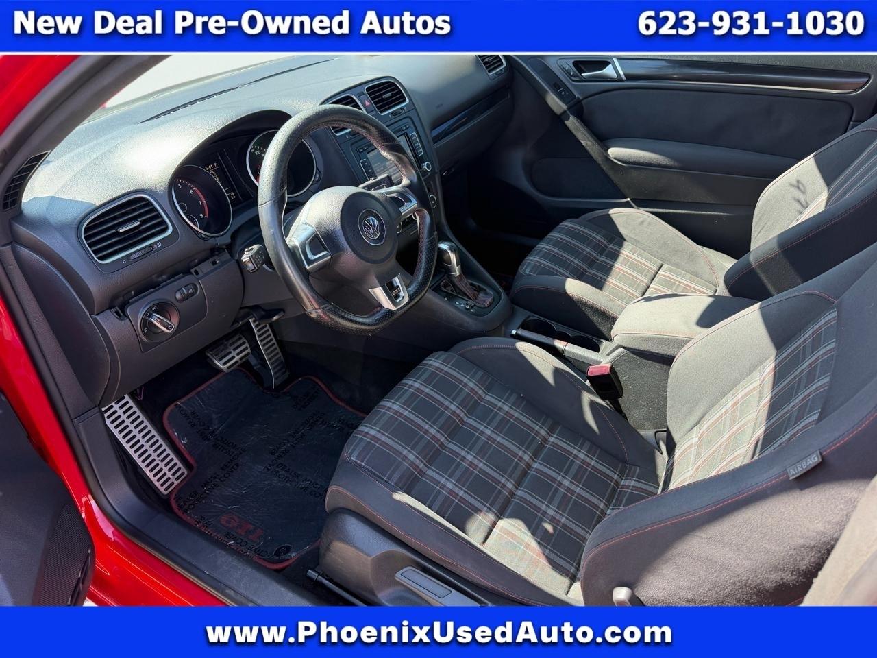 Volkswagen GTI 2-door 2012