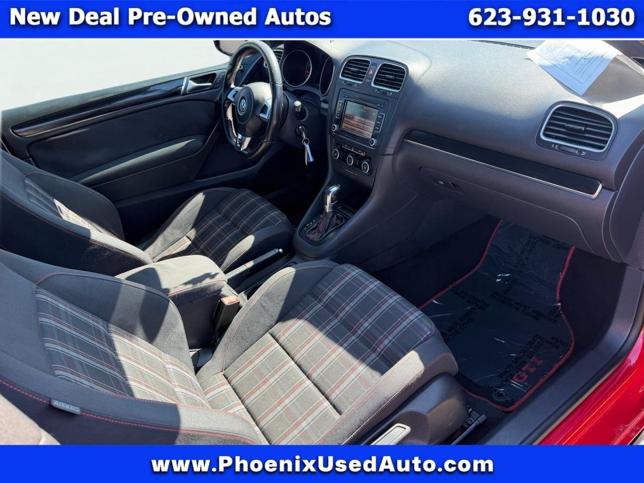 Volkswagen GTI 2-door 2012