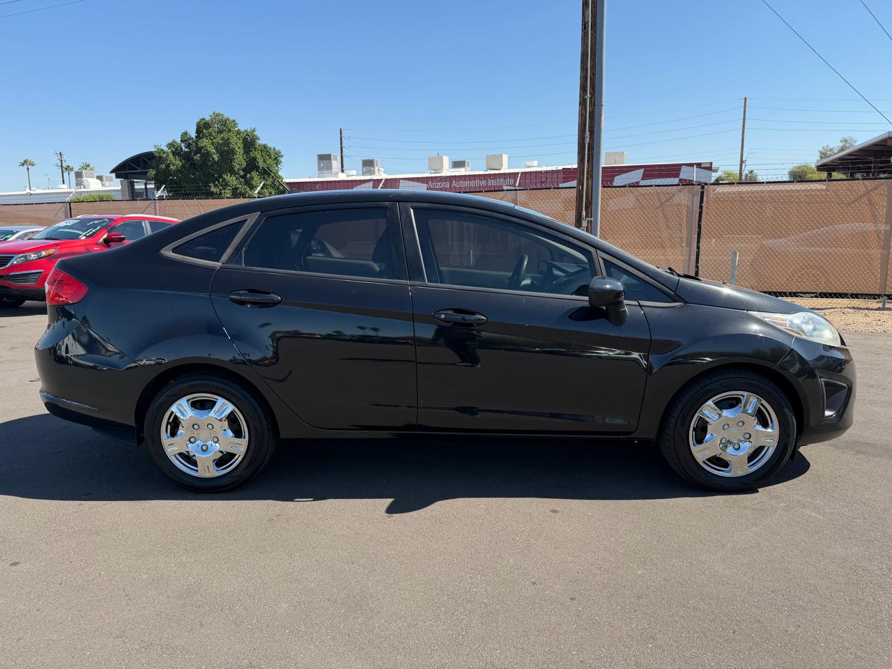 Ford Fiesta S Sedan 2011