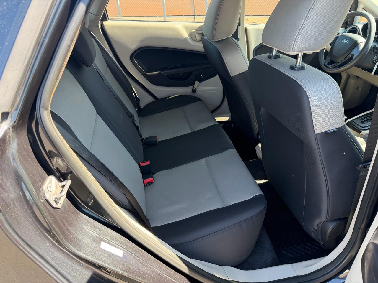 Ford Fiesta S Sedan 2011