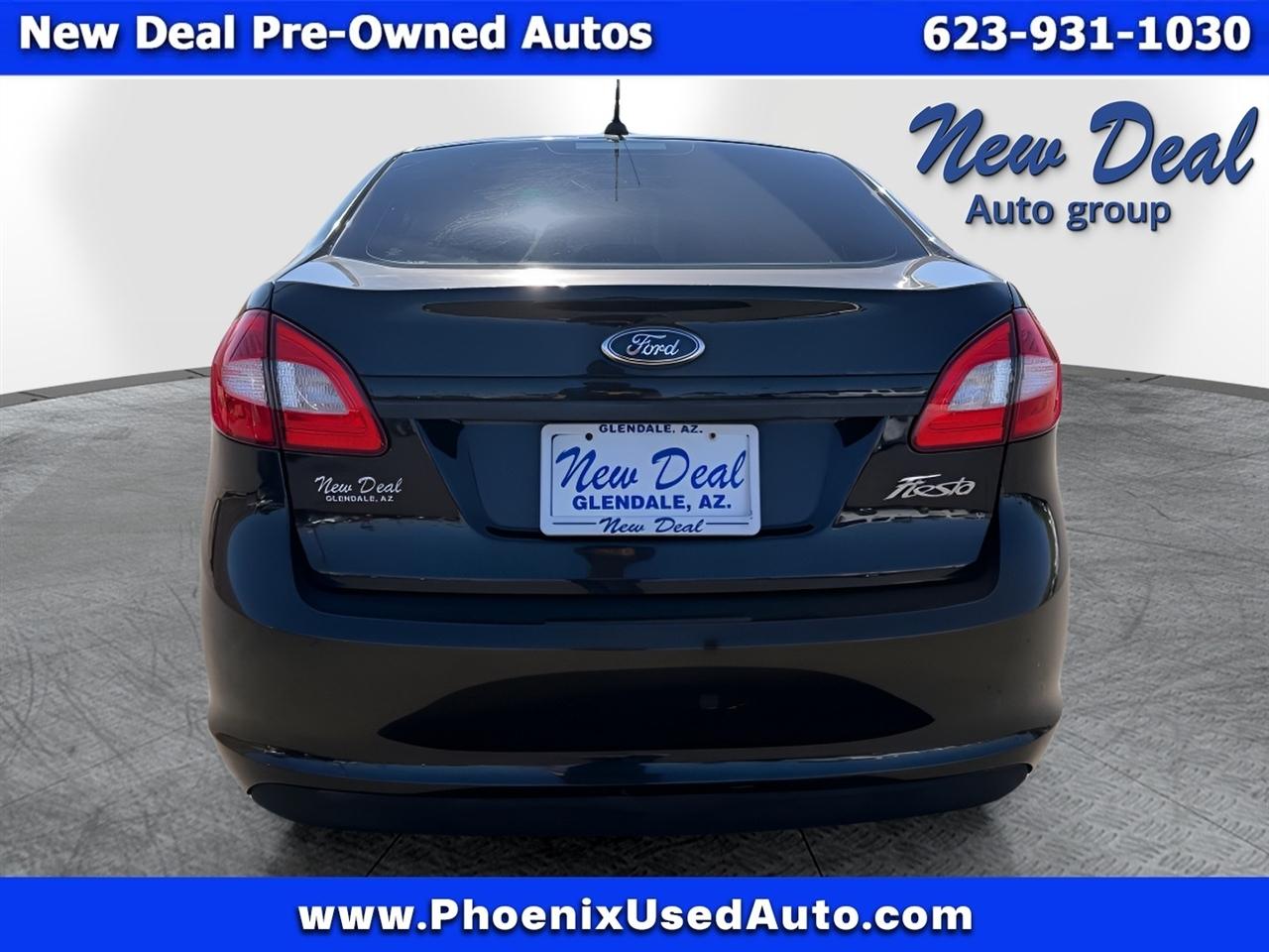 Ford Fiesta S Sedan 2011