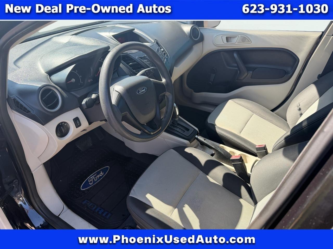 Ford Fiesta S Sedan 2011