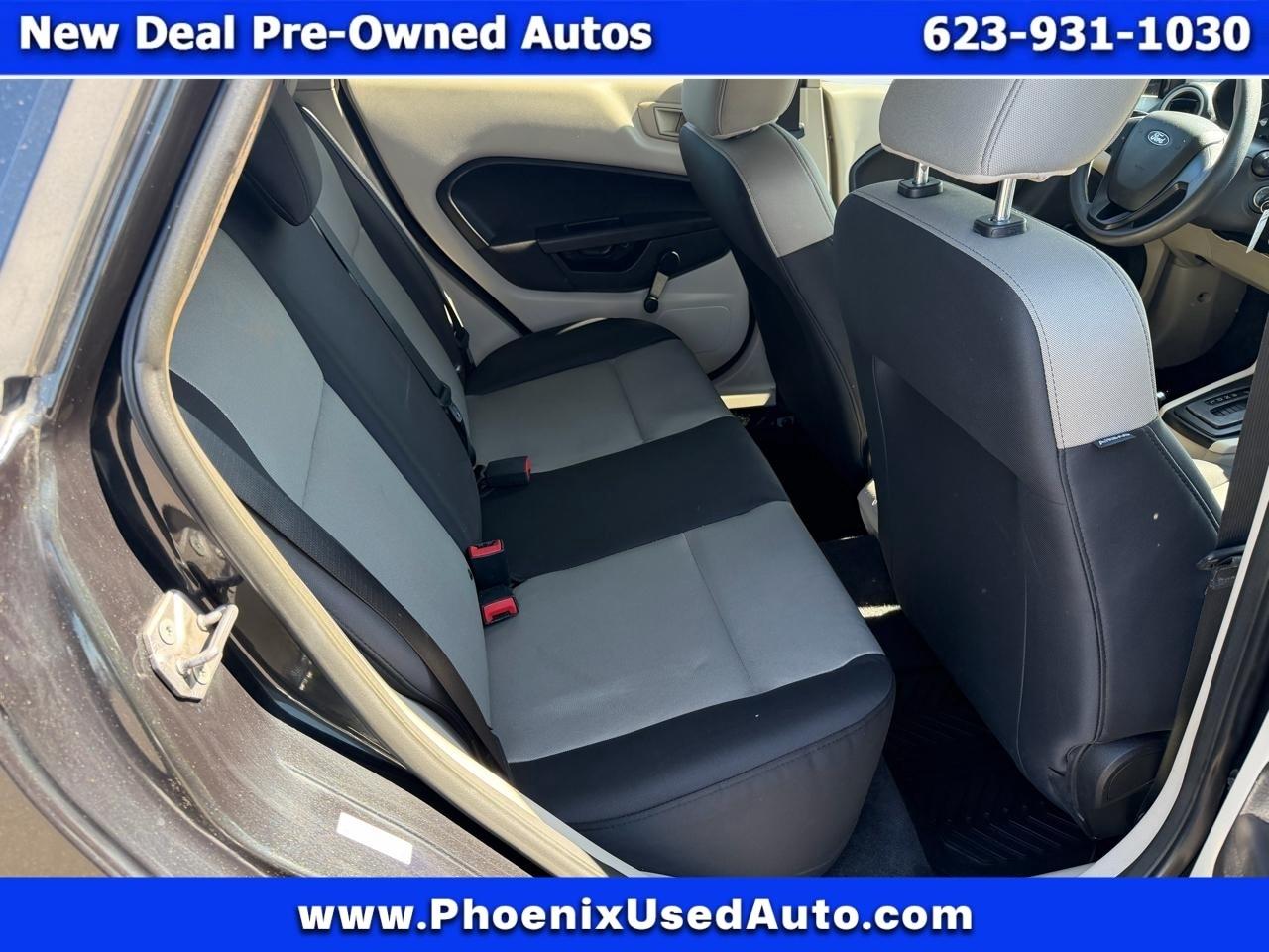 Ford Fiesta S Sedan 2011