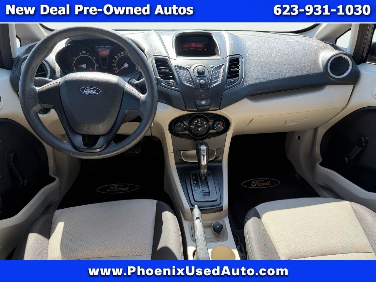 Ford Fiesta S Sedan 2011