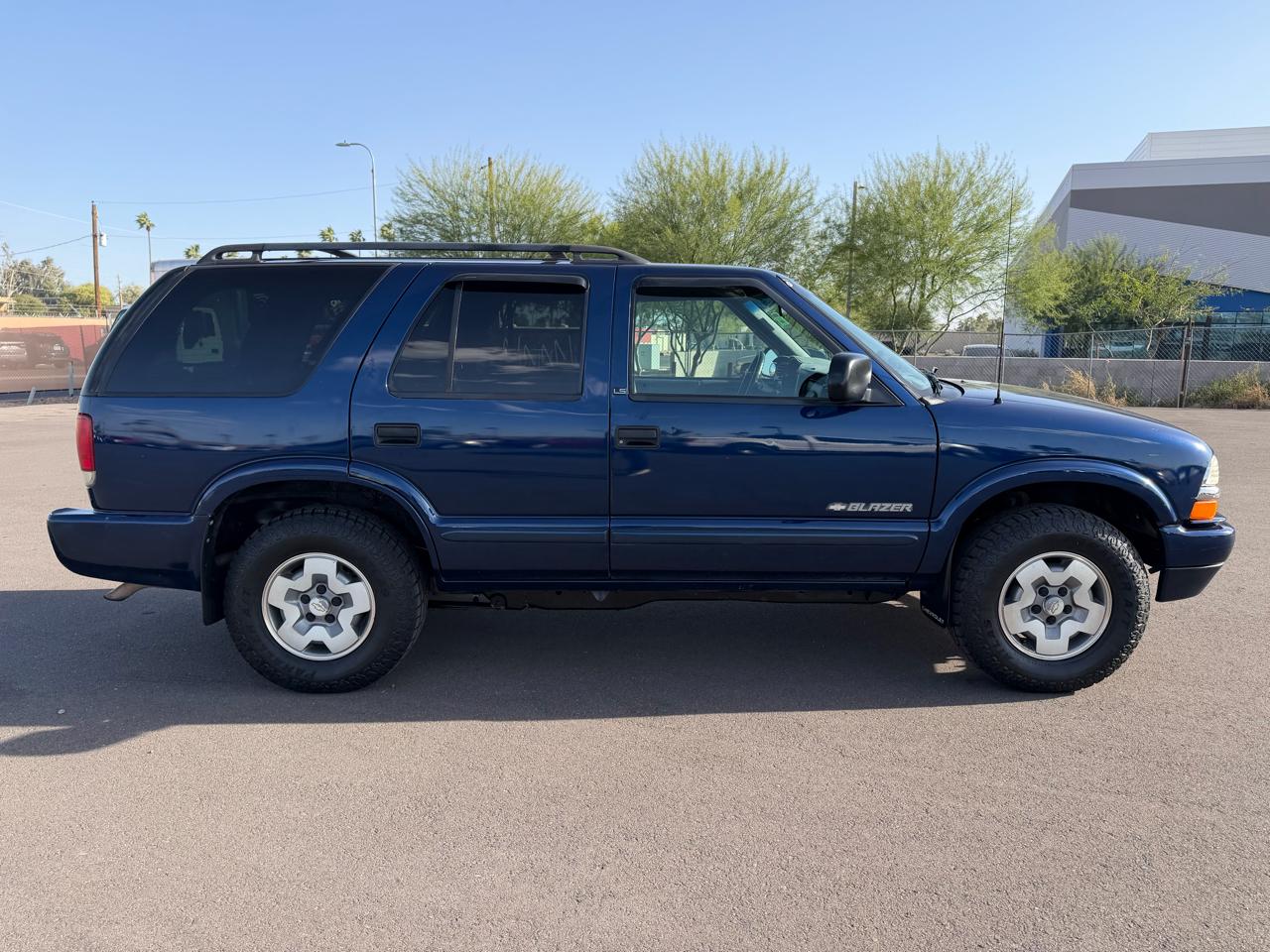 Chevrolet Blazer 4-Door 4WD LS 2002