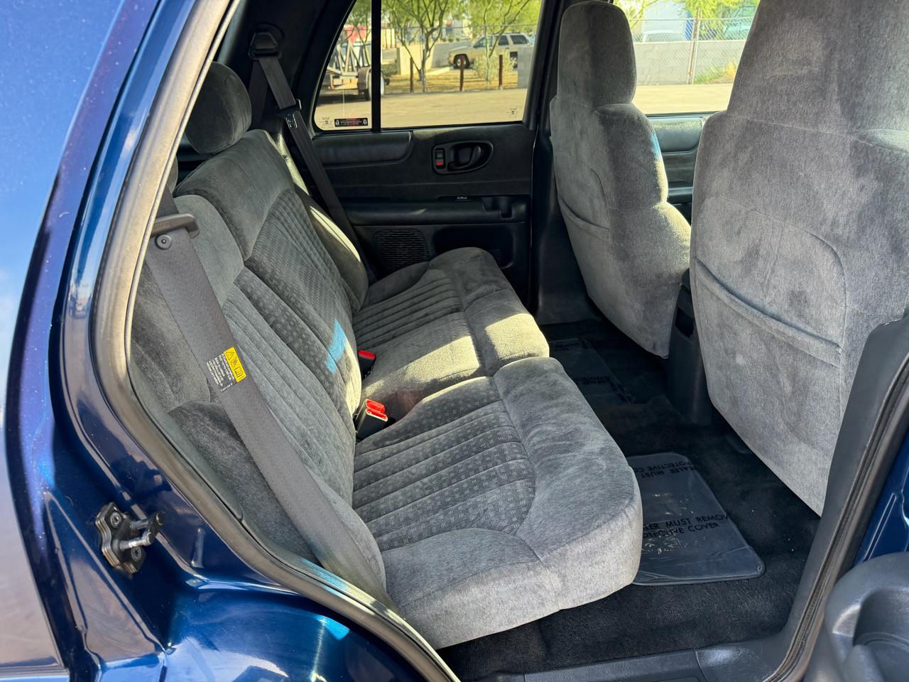 Chevrolet Blazer 4-Door 4WD LS 2002