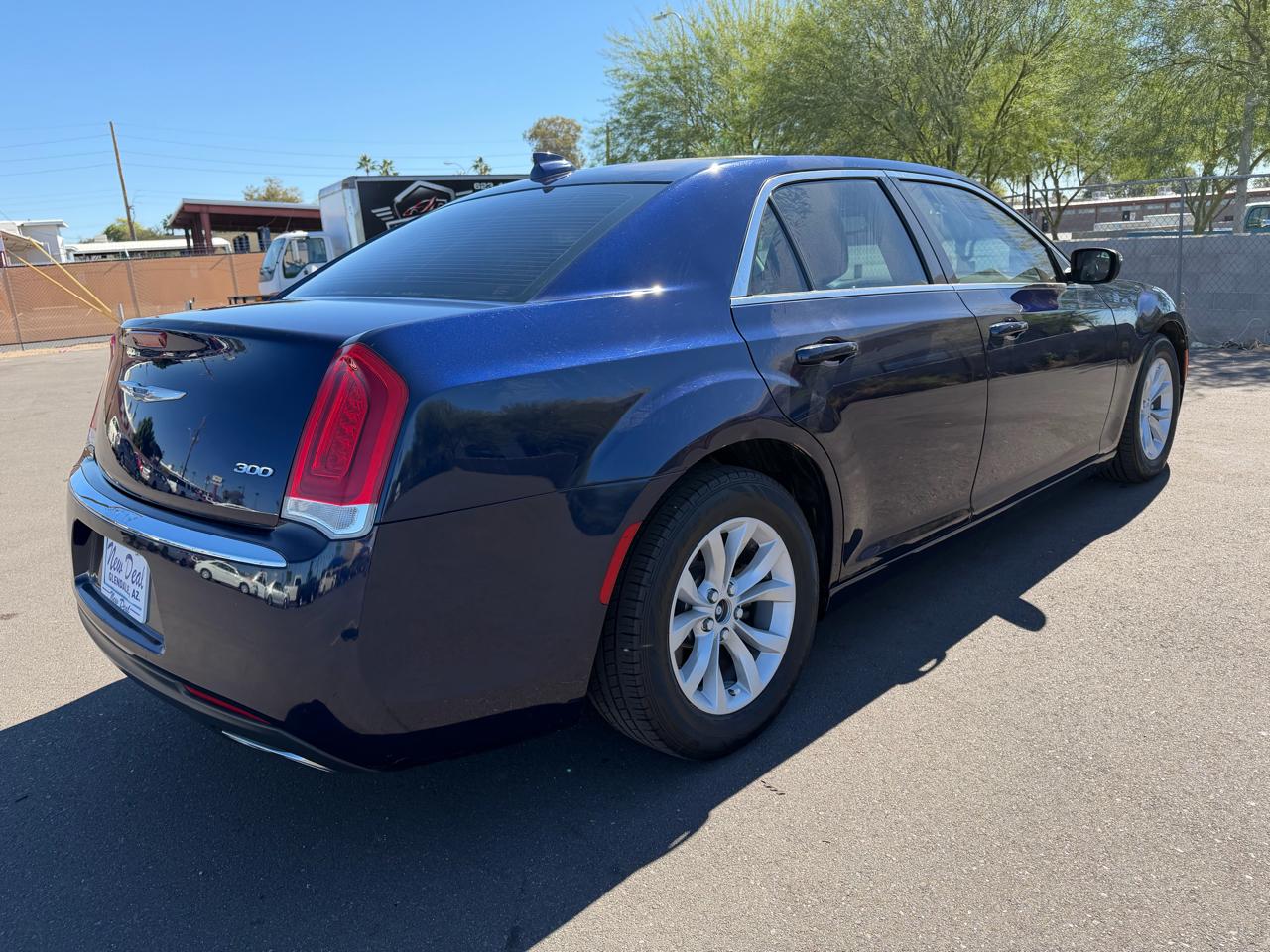 Chrysler 300 Limited RWD 2016
