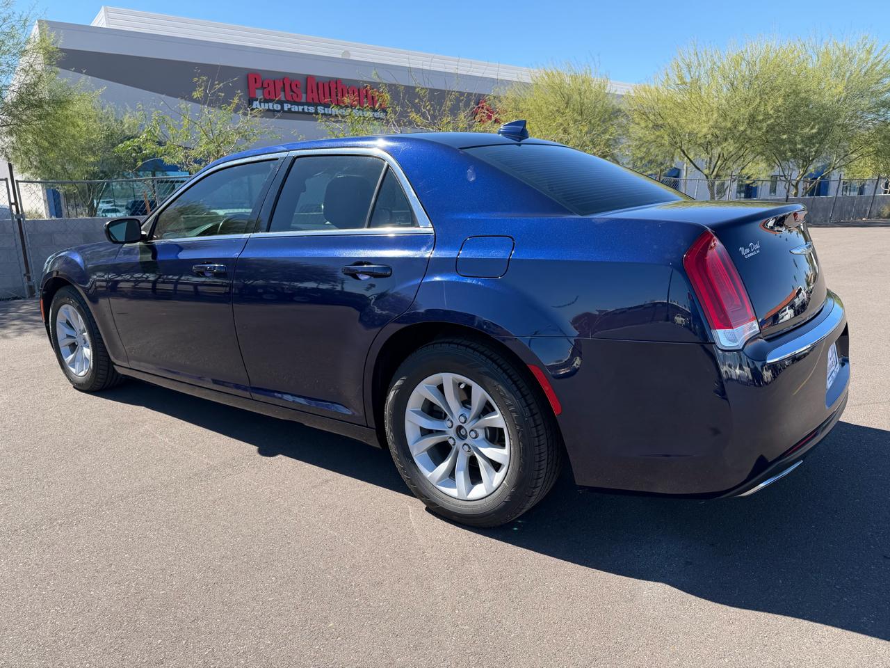 Chrysler 300 Limited RWD 2016