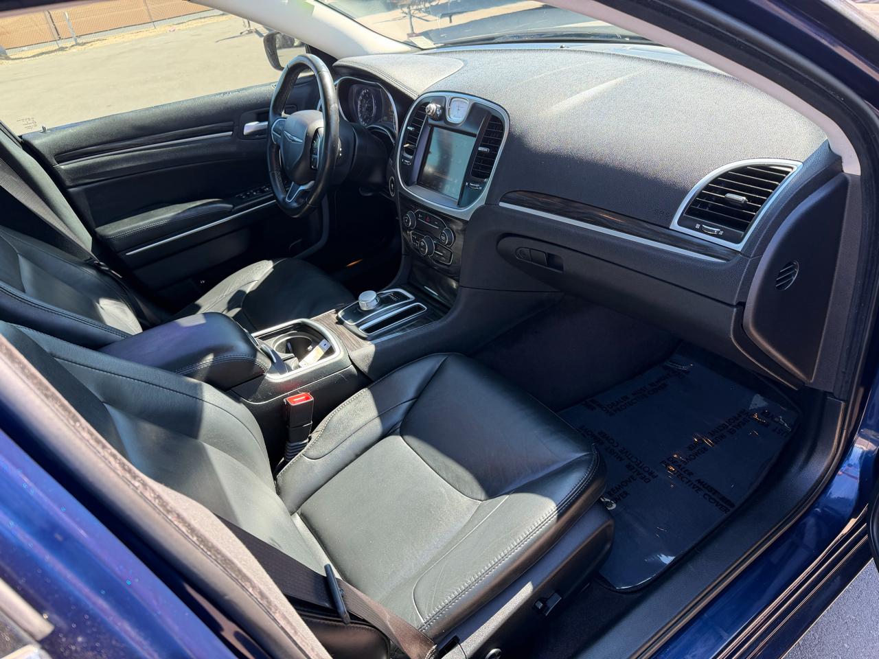 Chrysler 300 Limited RWD 2016