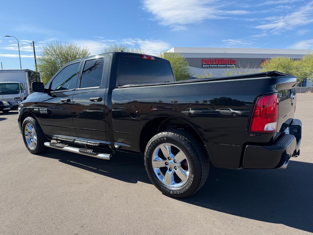 RAM 1500 2WD Crew Cab 140.5" Express 2018