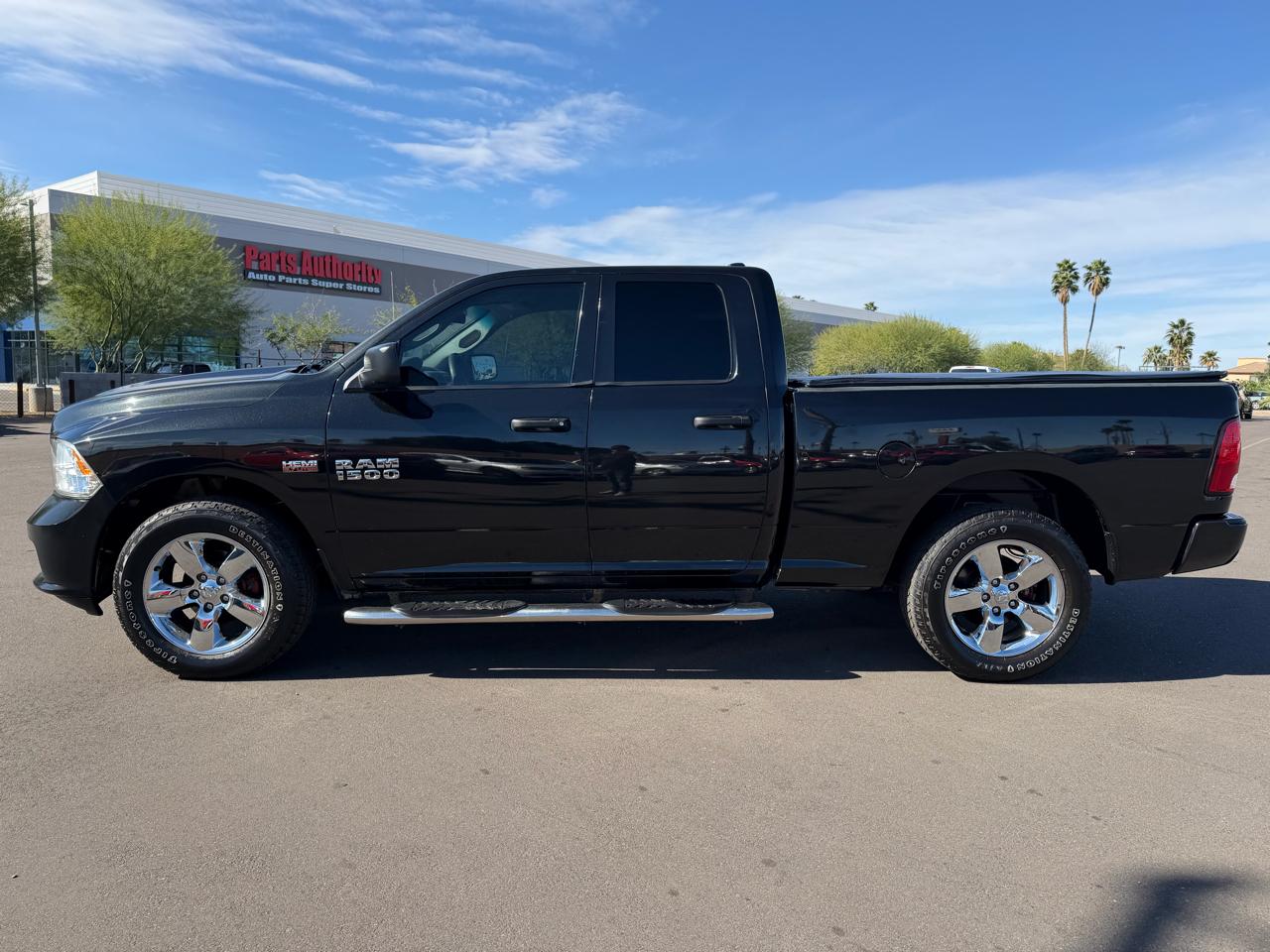 RAM 1500 2WD Crew Cab 140.5" Express 2018