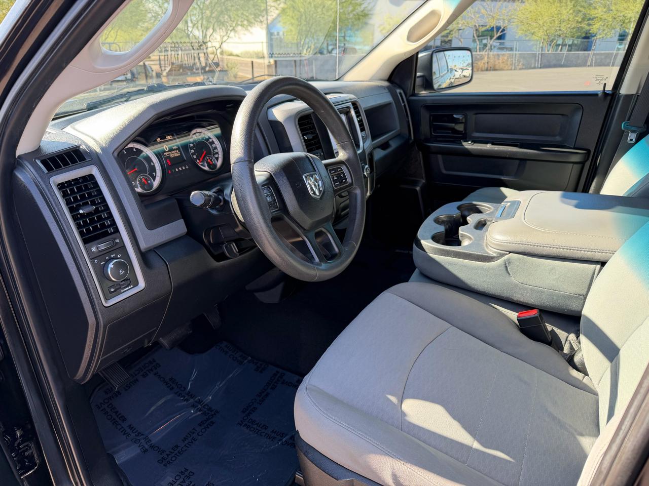 RAM 1500 2WD Crew Cab 140.5" Express 2018