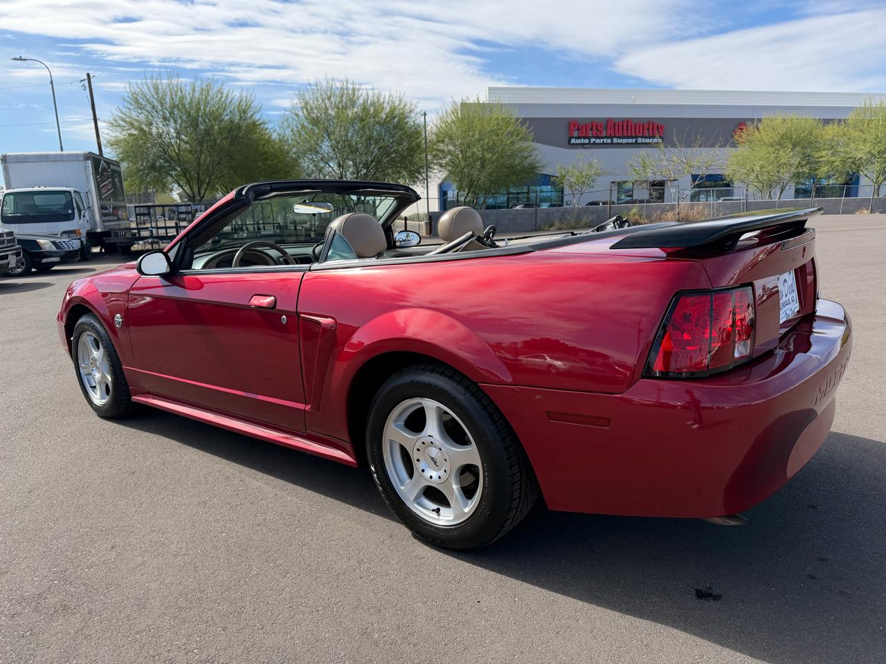 Ford Mustang Deluxe Convertible 2004