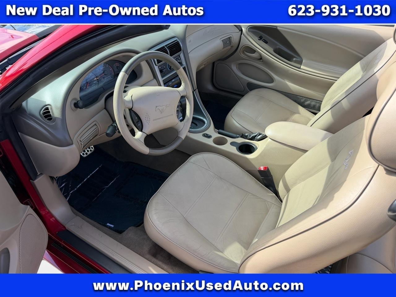 Ford Mustang Deluxe Convertible 2004