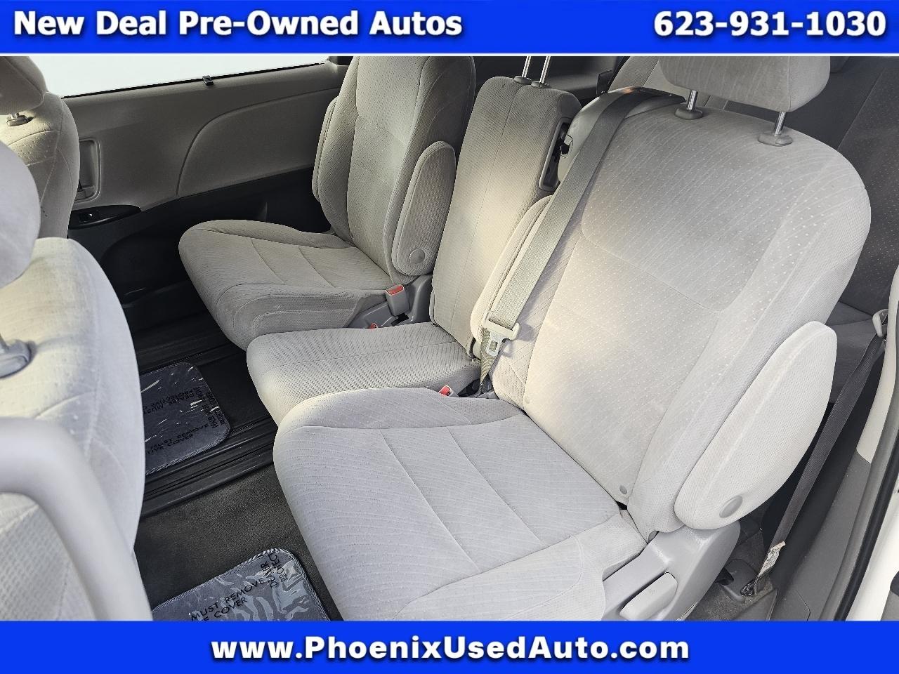 Toyota Sienna LE 8-Passenger 2018