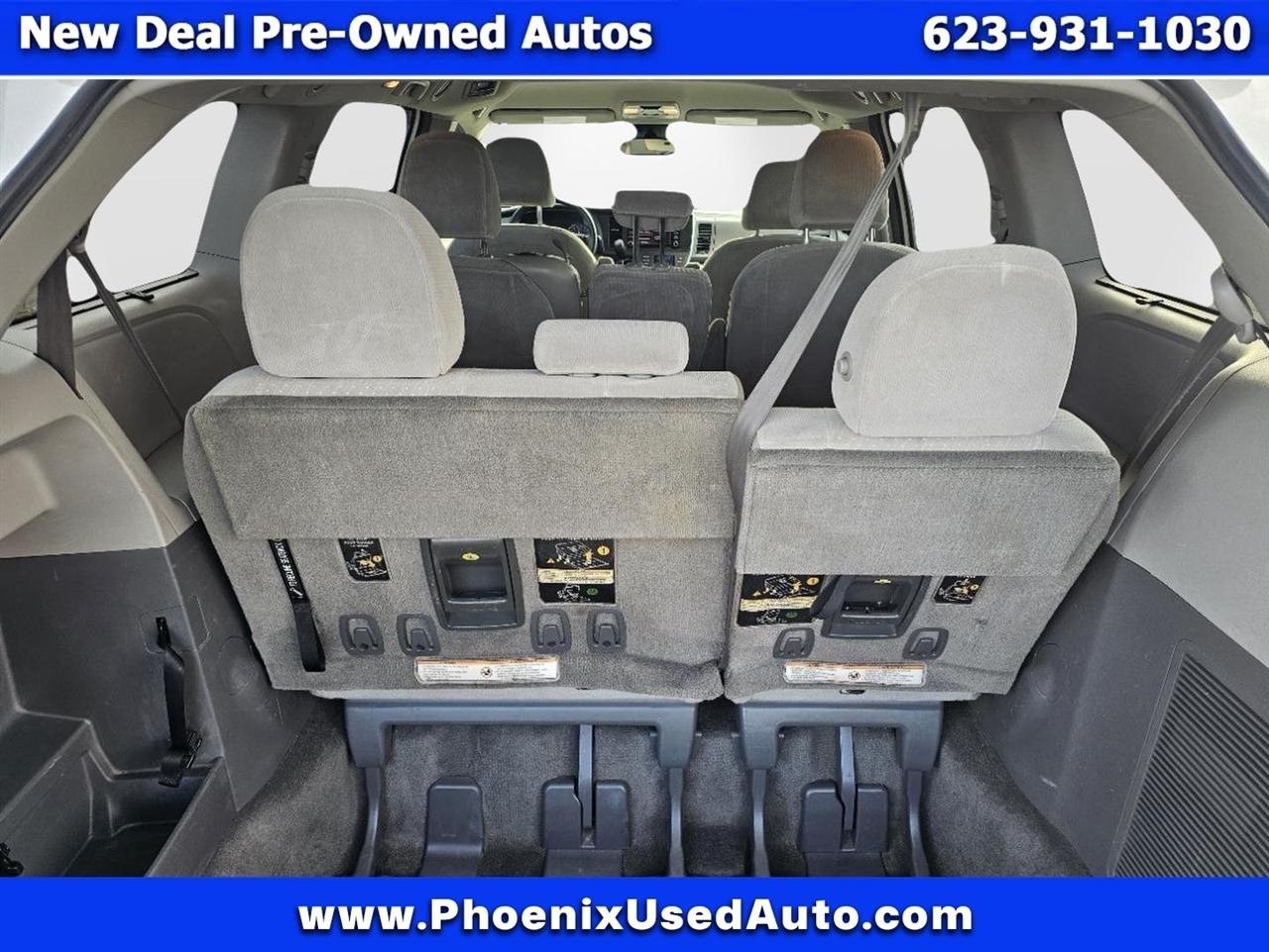 Toyota Sienna LE 8-Passenger 2018