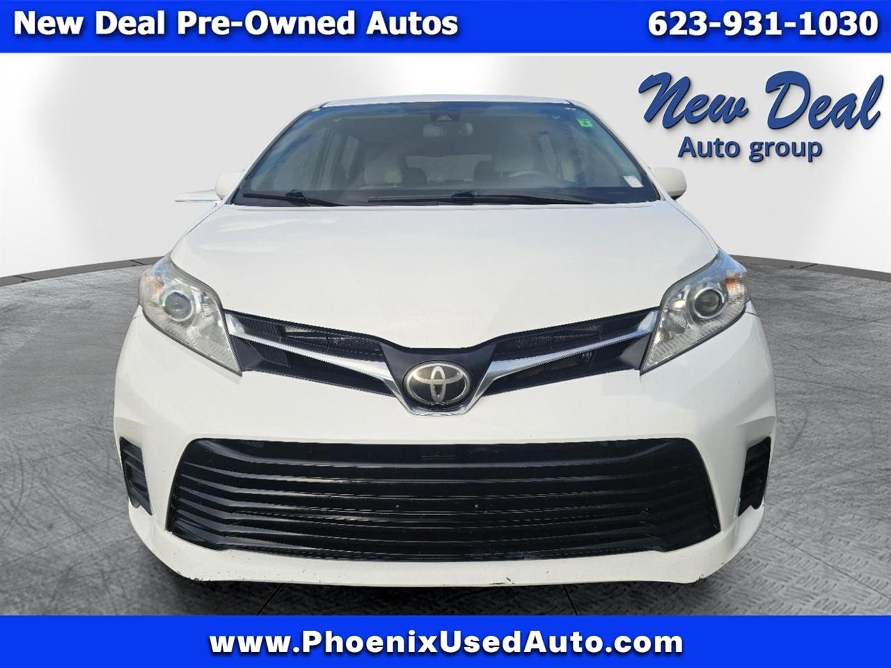 Toyota Sienna LE 8-Passenger 2018