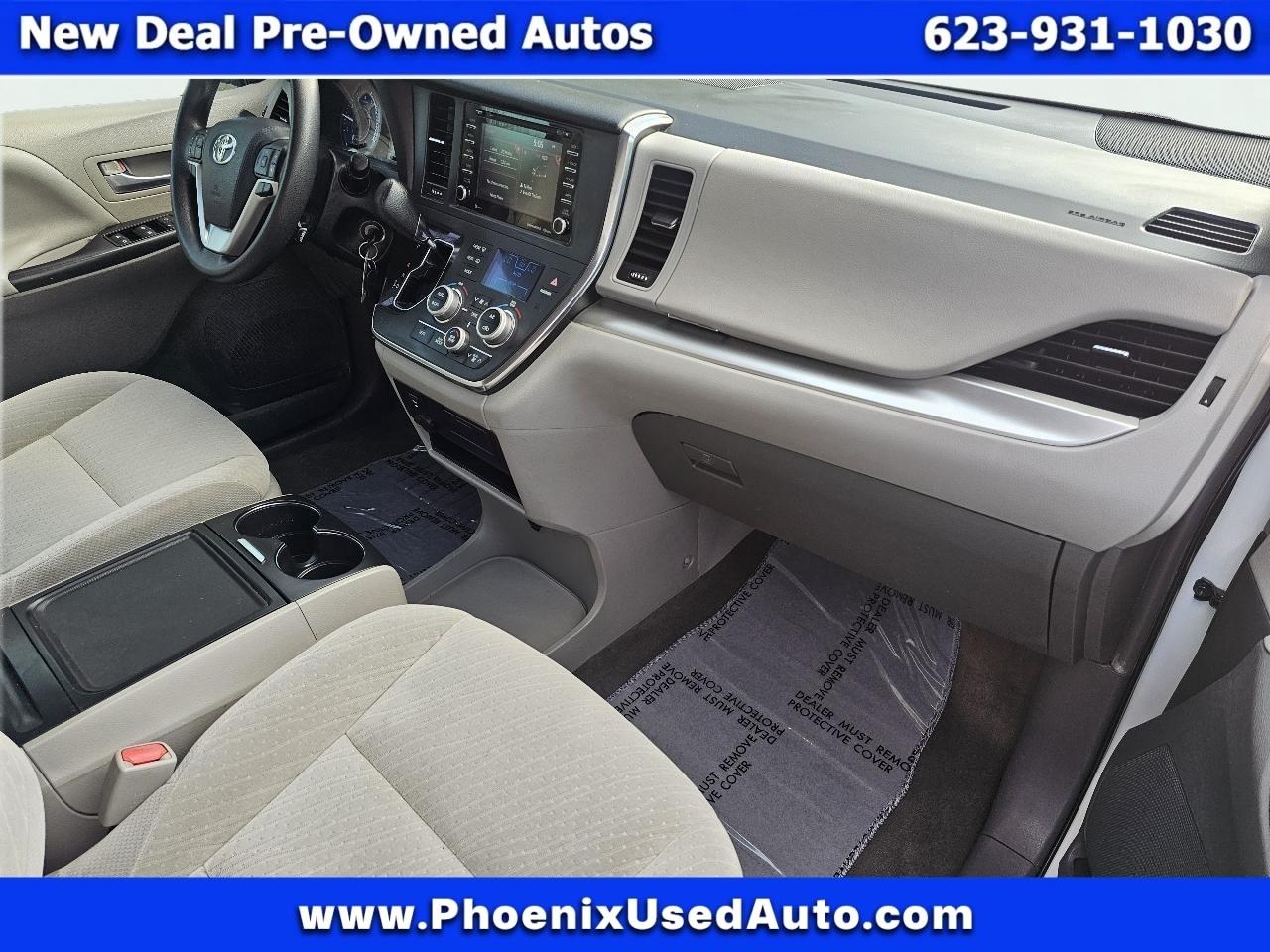 Toyota Sienna LE 8-Passenger 2018