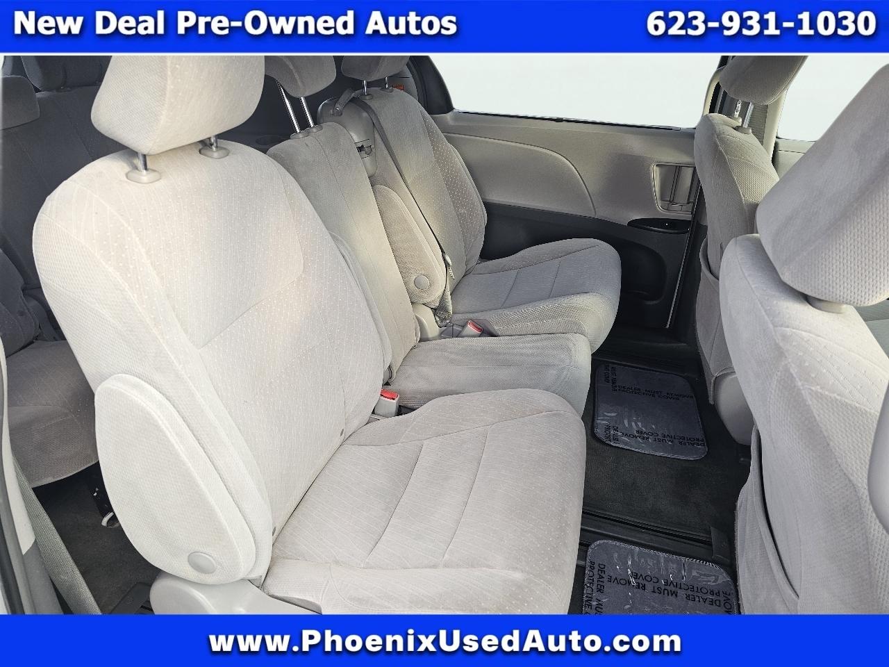 Toyota Sienna LE 8-Passenger 2018
