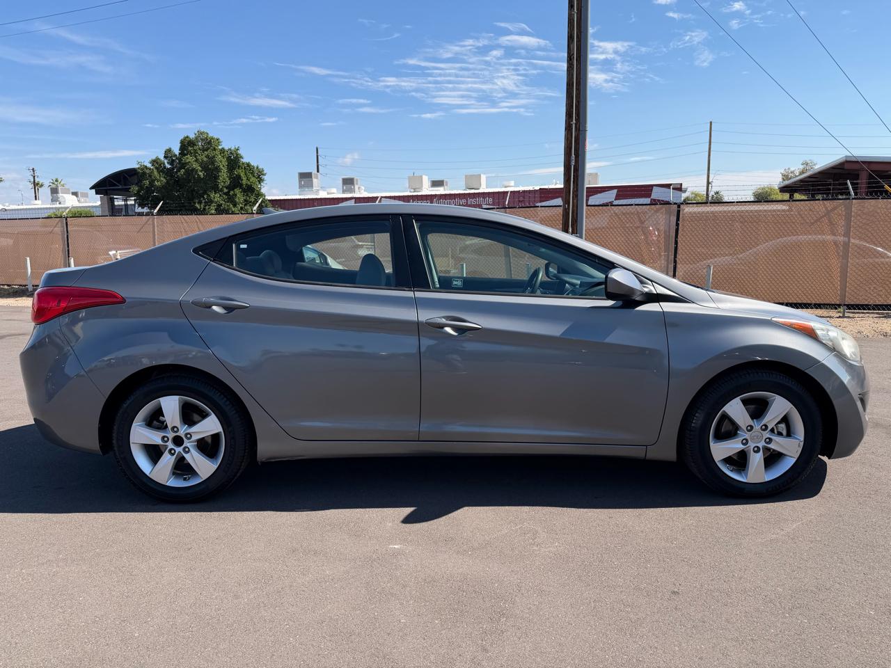 Hyundai Elantra Limited 2013