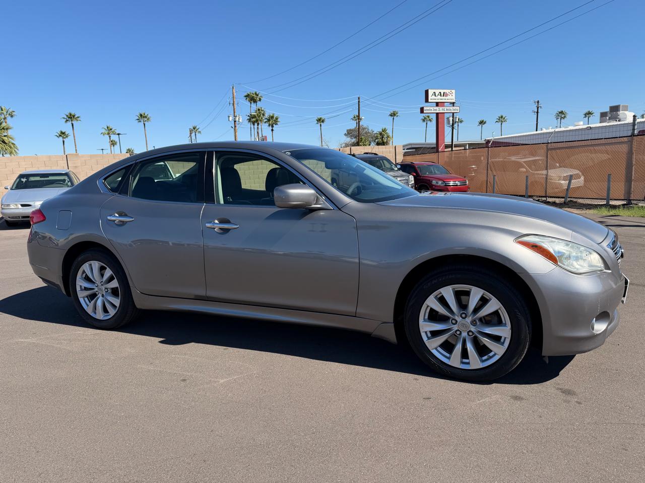 2011 Infiniti M M37x