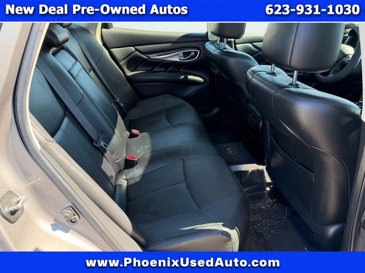 Infiniti M M37x 2011