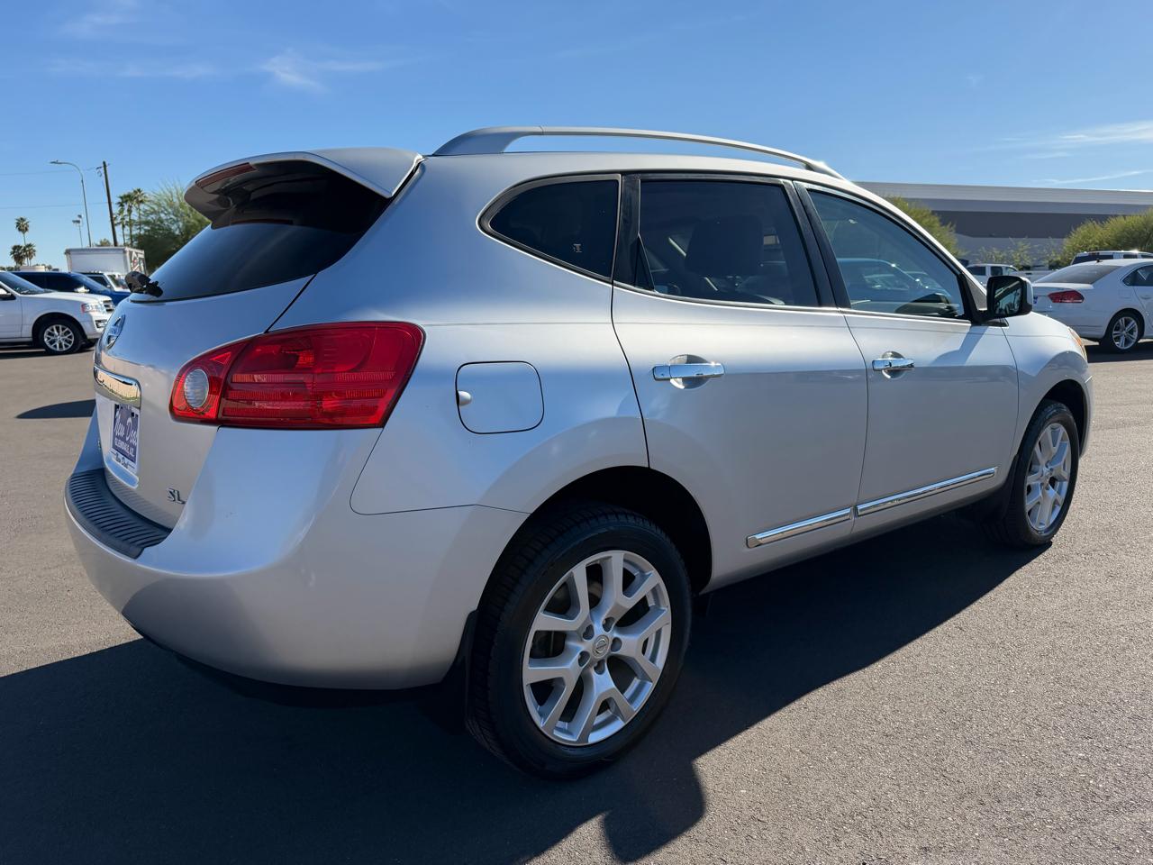 Nissan Rogue S FWD Krom Edition 2011