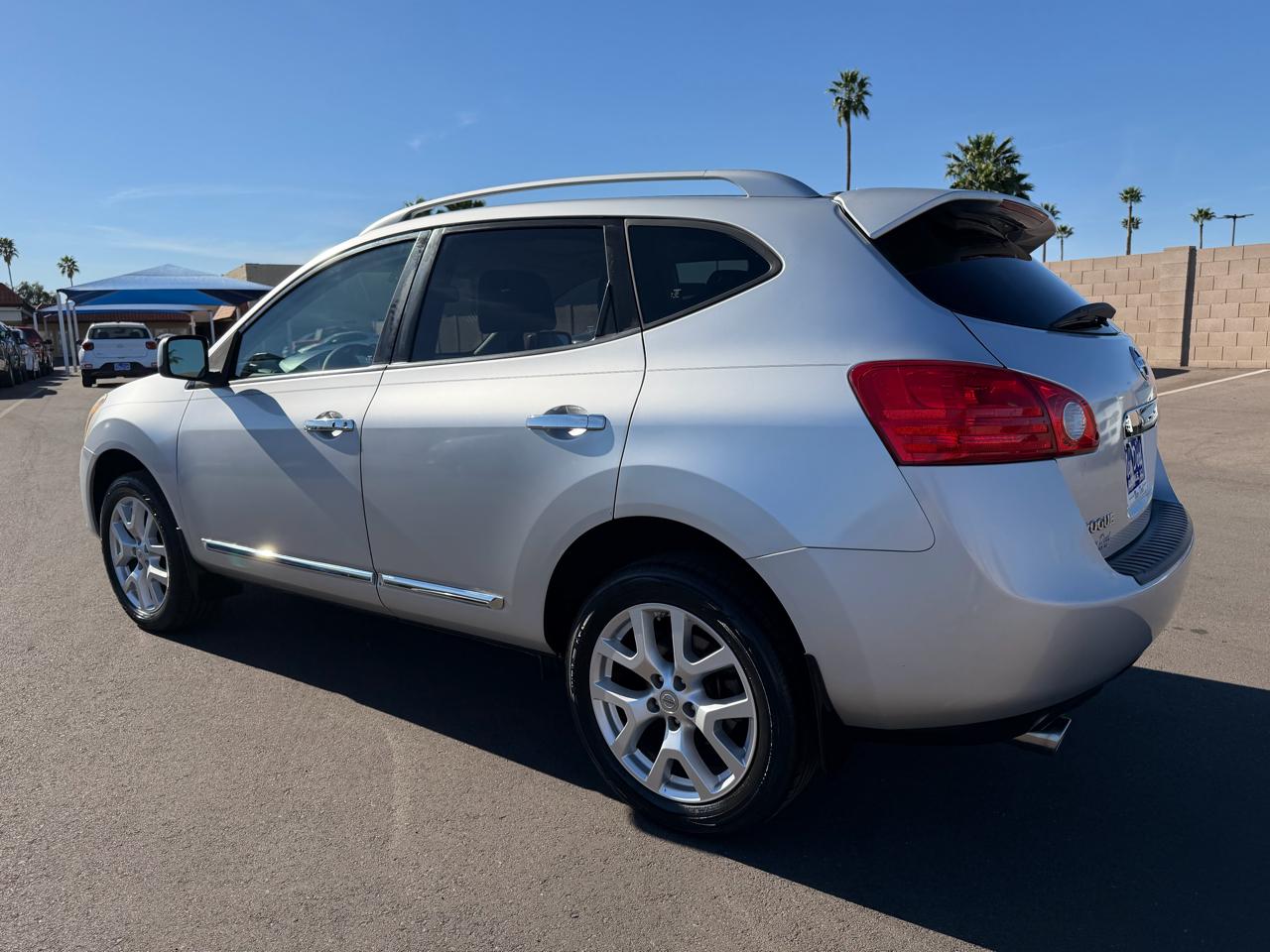 Nissan Rogue S FWD Krom Edition 2011