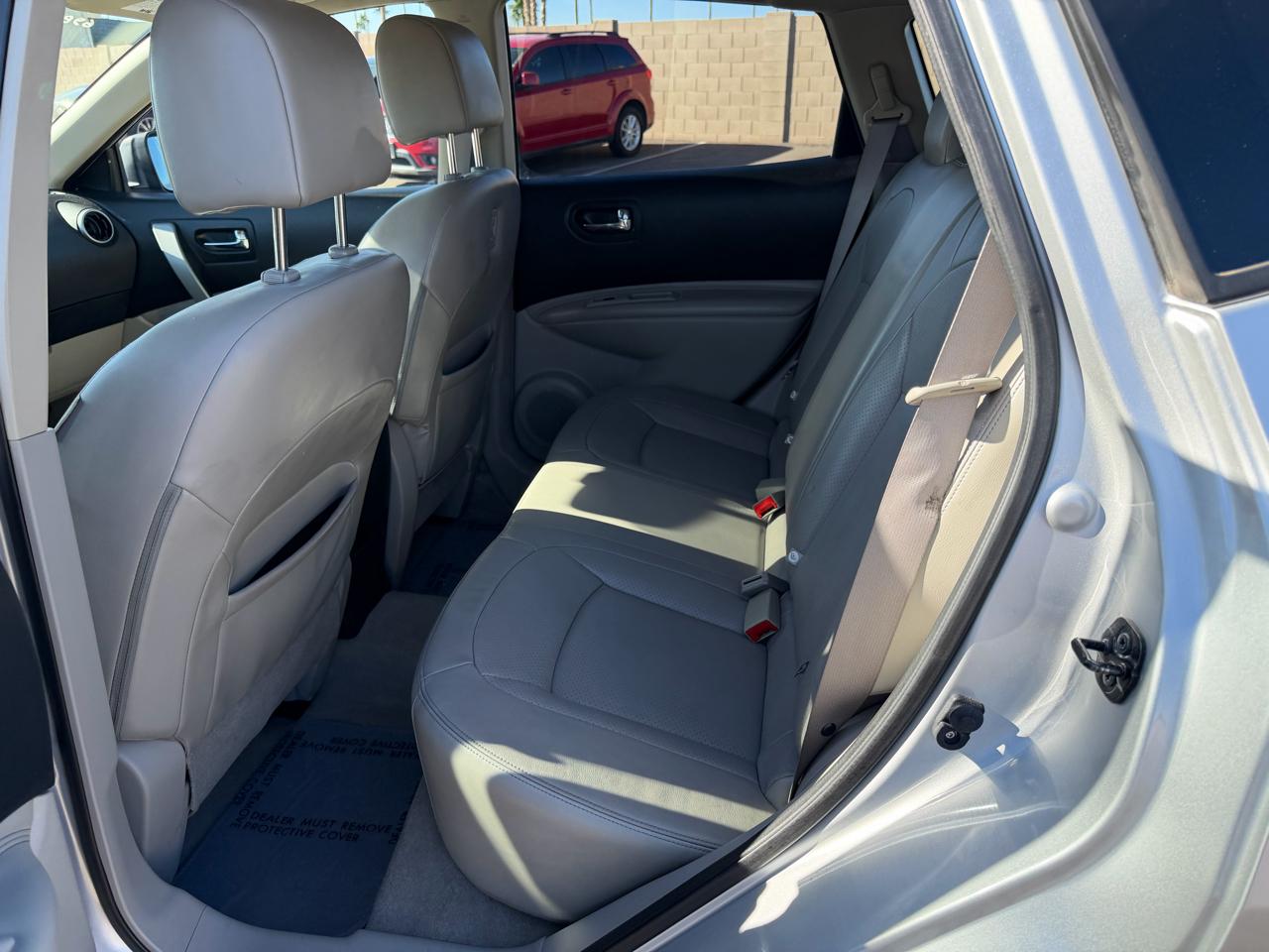 Nissan Rogue S FWD Krom Edition 2011