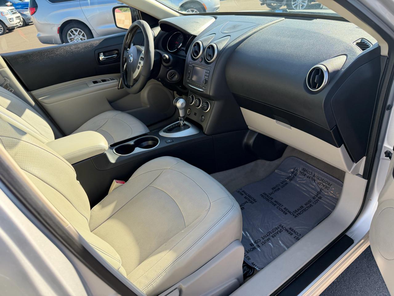 Nissan Rogue S FWD Krom Edition 2011