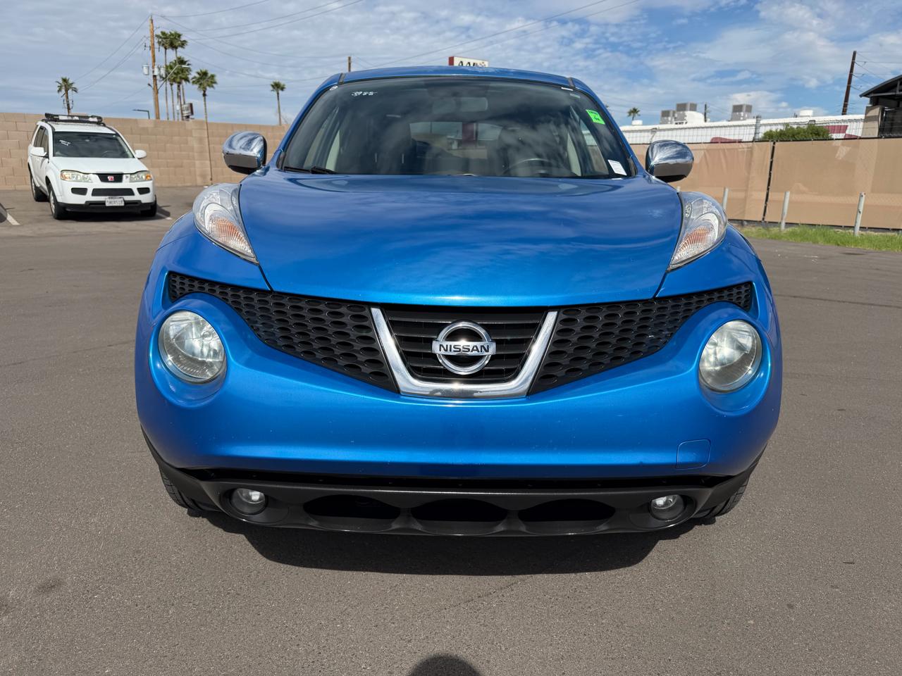Nissan Juke S FWD 2011