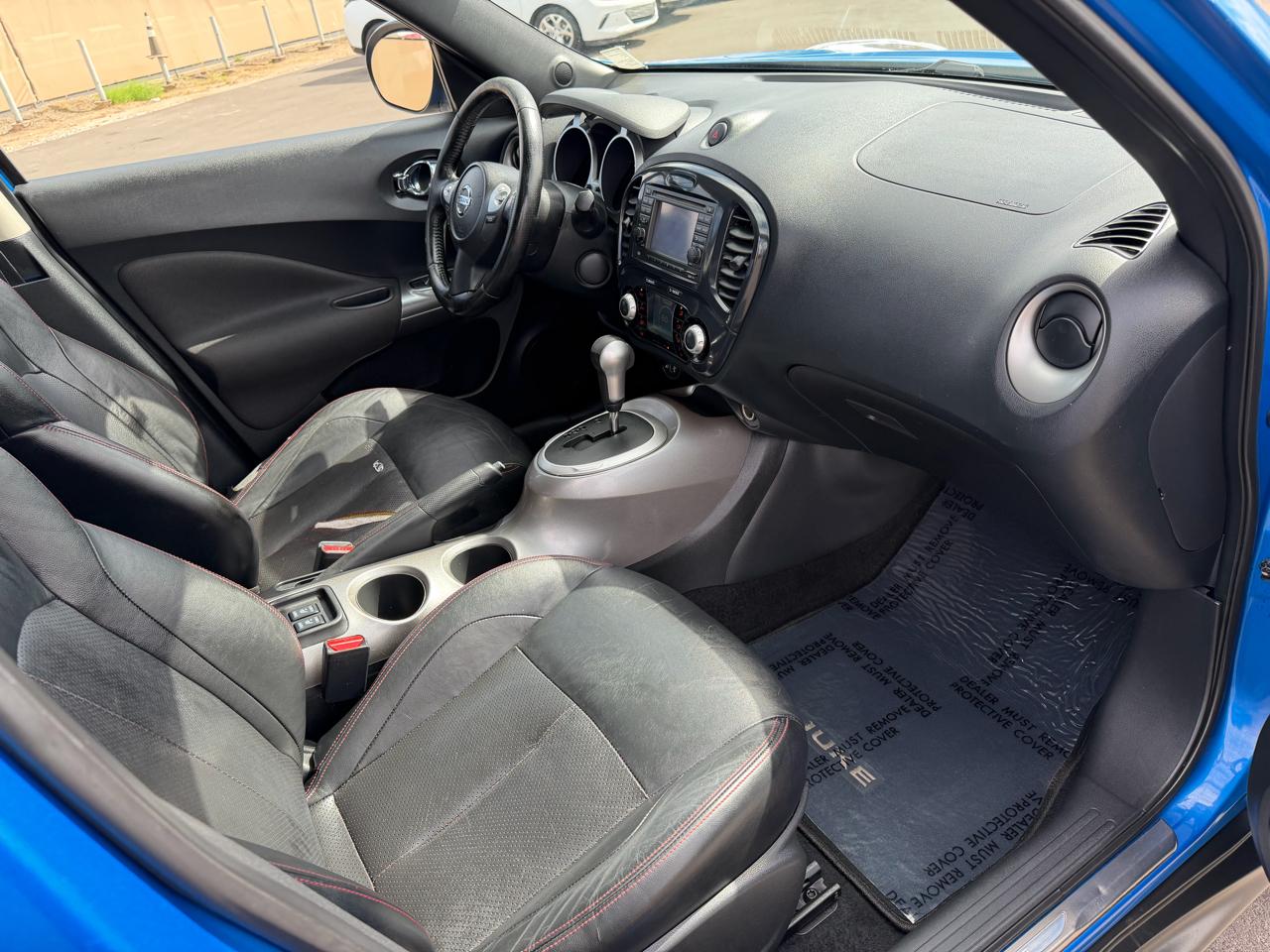 Nissan Juke S FWD 2011