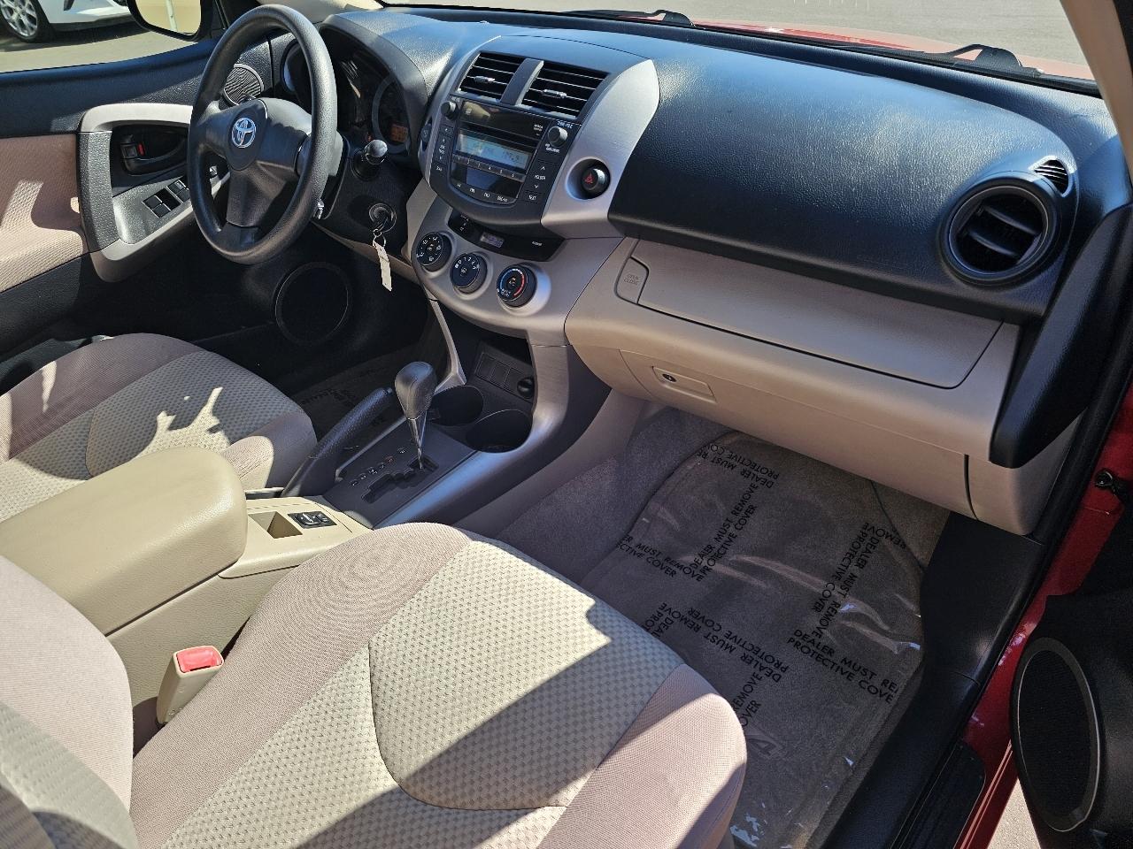 Toyota RAV4 Base I4 2WD 2006