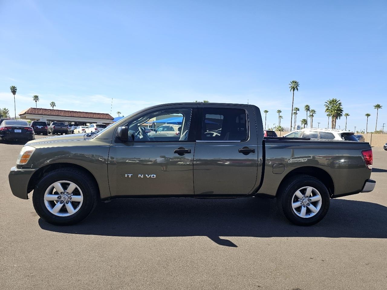 Nissan Titan XE Crew Cab 2WD 2005