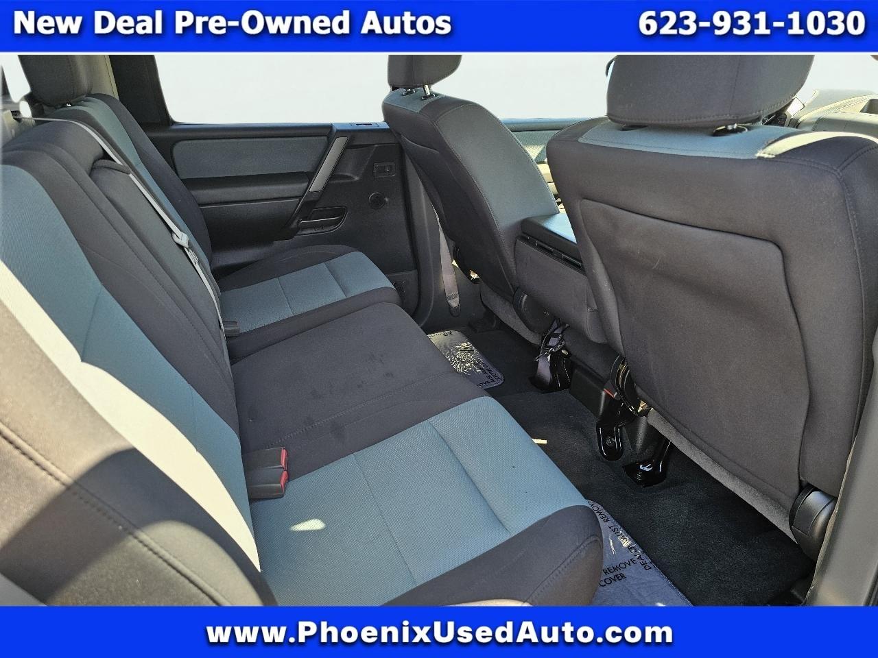 Nissan Titan XE Crew Cab 2WD 2005