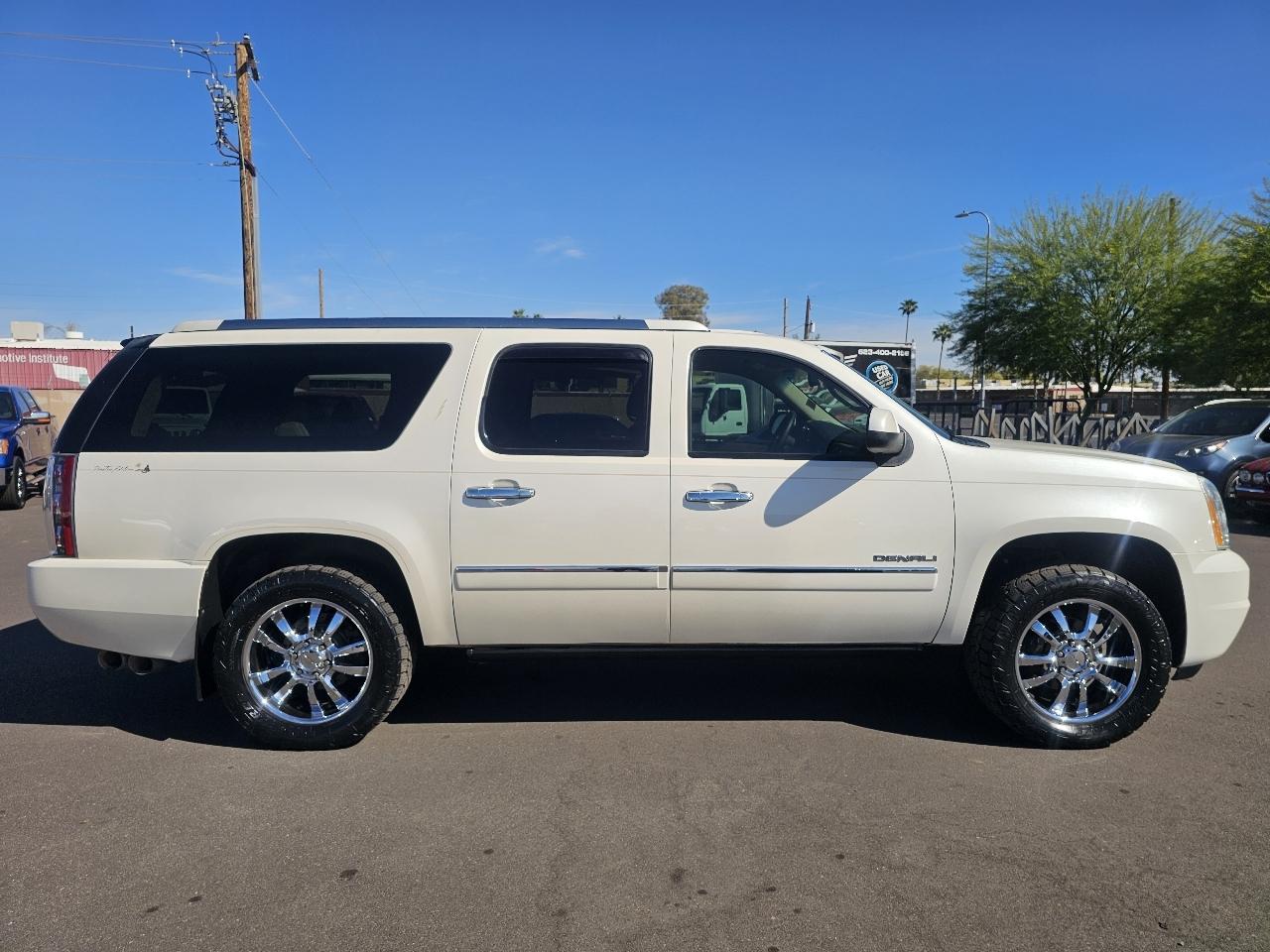 GMC Yukon Denali XL 4WD 2013