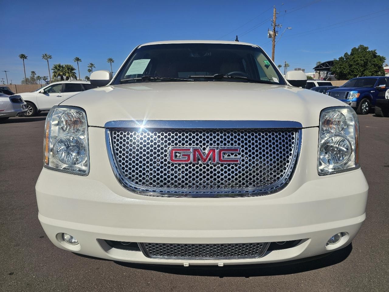 GMC Yukon Denali XL 4WD 2013