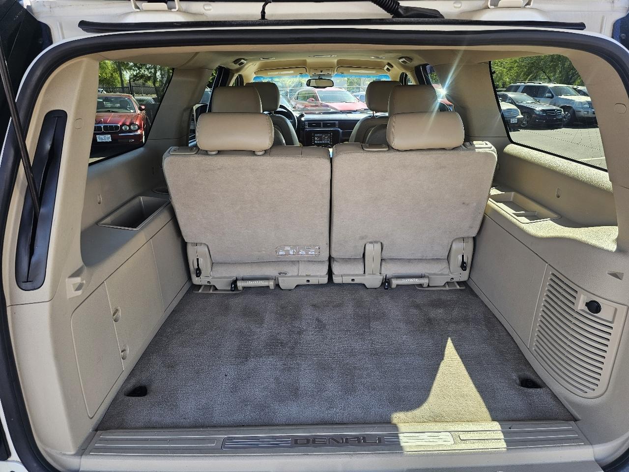 GMC Yukon Denali XL 4WD 2013