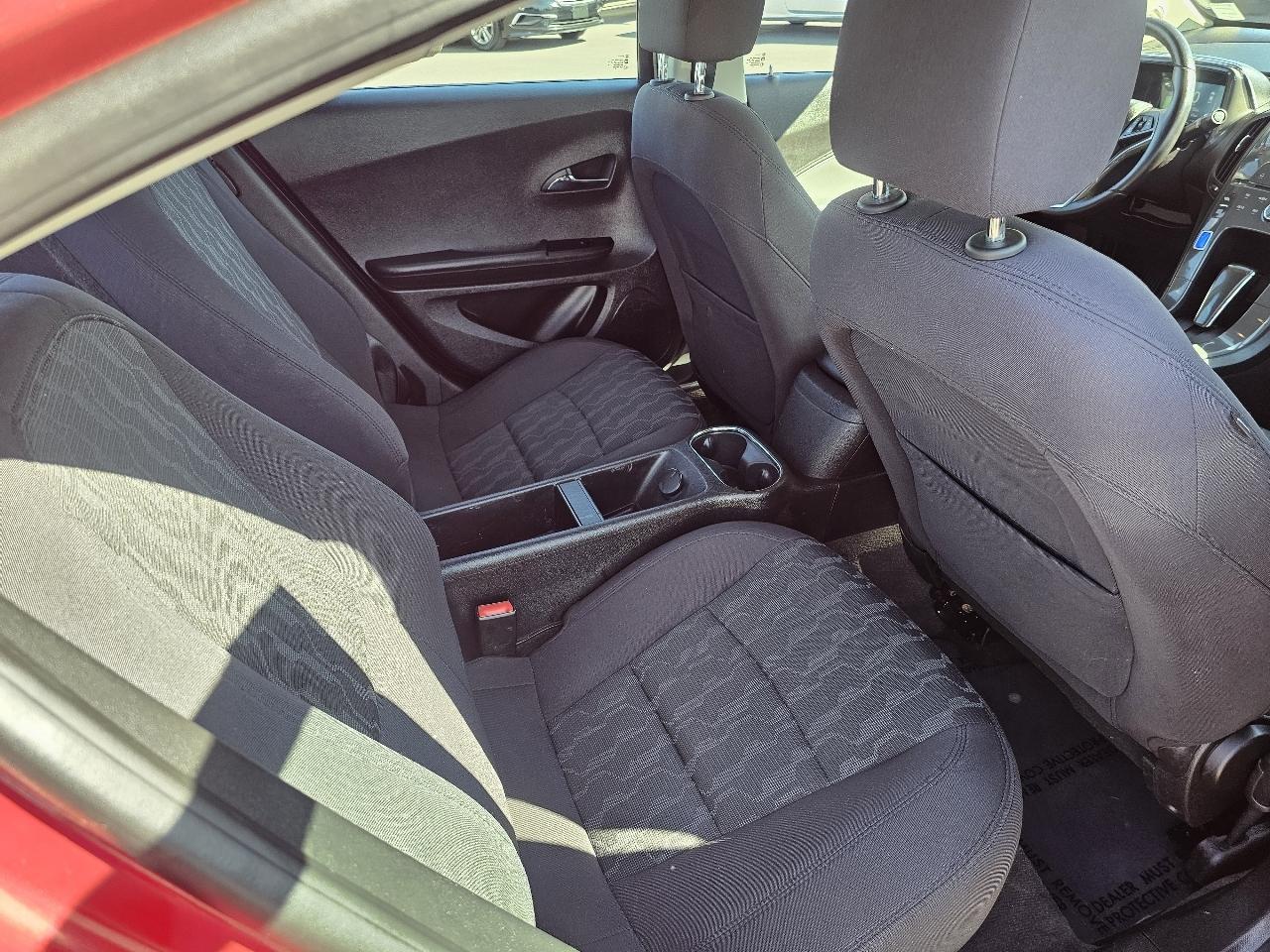 Chevrolet Volt Base 2015