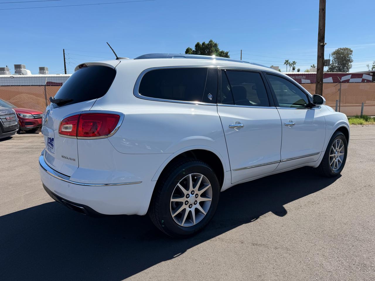 Buick Enclave Convenience FWD 2016
