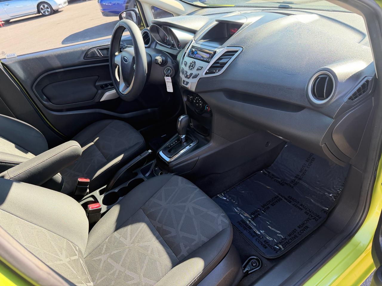 Ford Fiesta SE Hatchback 2013