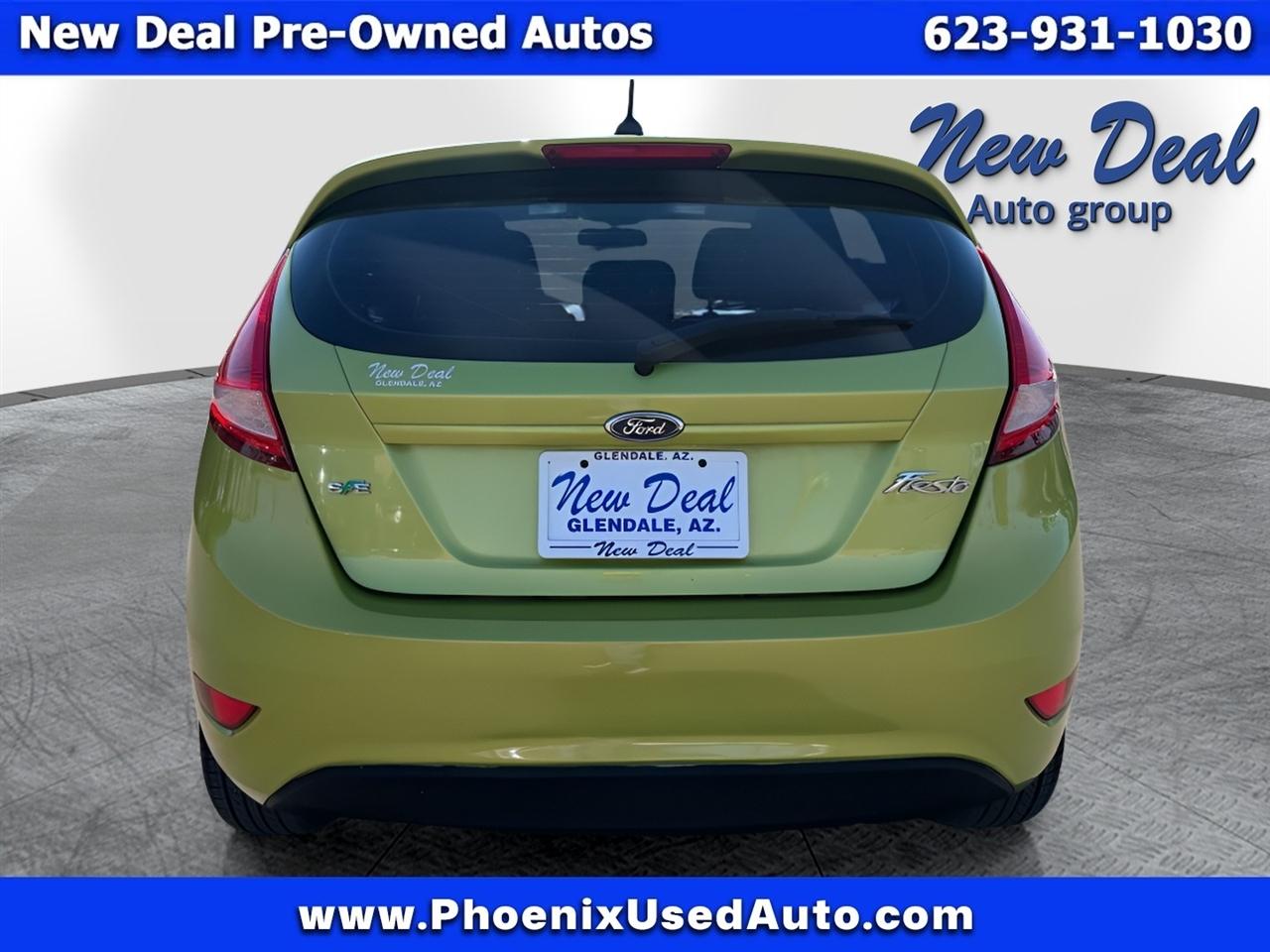 View vehicle photo 4