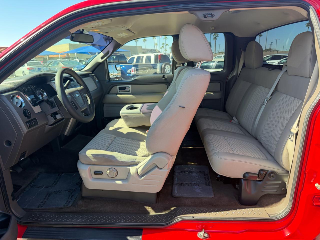 Ford F-150 2WD SuperCab 145" XL 2010