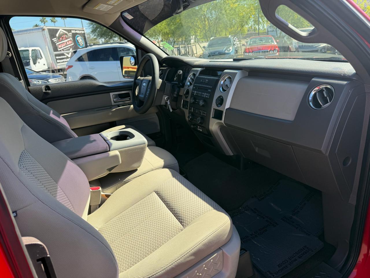 Ford F-150 2WD SuperCab 145" XL 2010