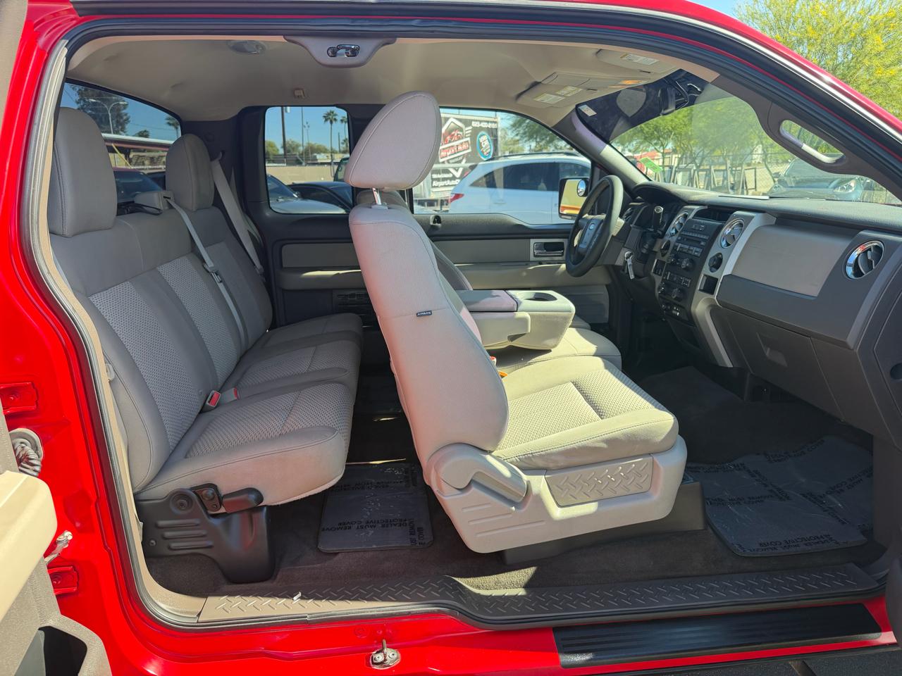 Ford F-150 2WD SuperCab 145" XL 2010